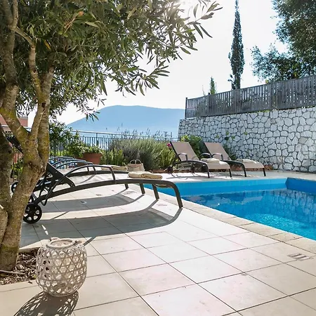 Holiday home Isalos