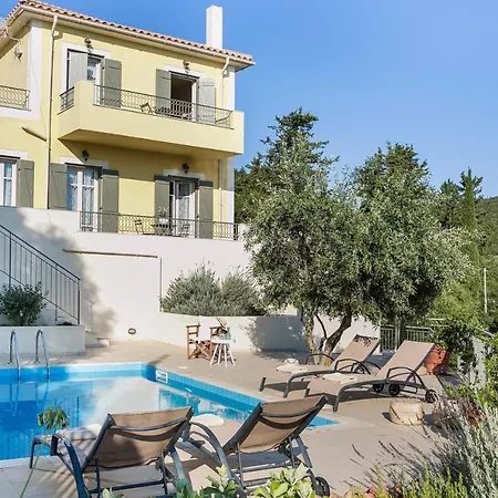 Holiday home Isalos