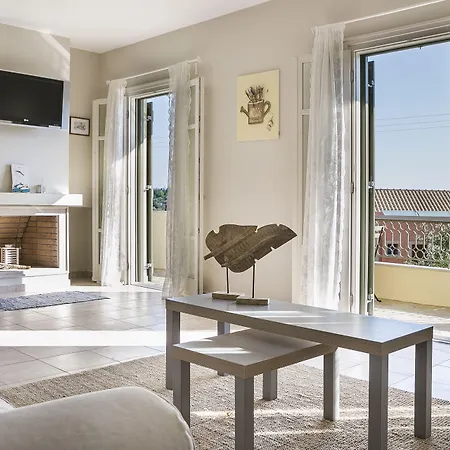 Isalos Holiday home *